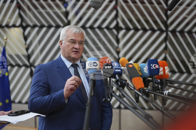 Съветът НАТО-Украйна ще обсъди днес отговор на руските удари, съобщи украинският външен министър