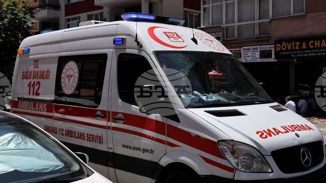 Седеметажна жилищна сграда в турския град Гебзе край Истанбул се е срутила при неизяснени обстоятелства 