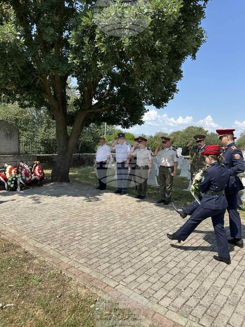 Делегация от Министерството на отбраната поднесе венци на българското военно гробище край Ново село, Северна Македония