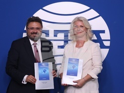 Национален пресклуб на БТА - София - Българска телеграфна агенция - Британско-българска търговска камара - договор - подписване