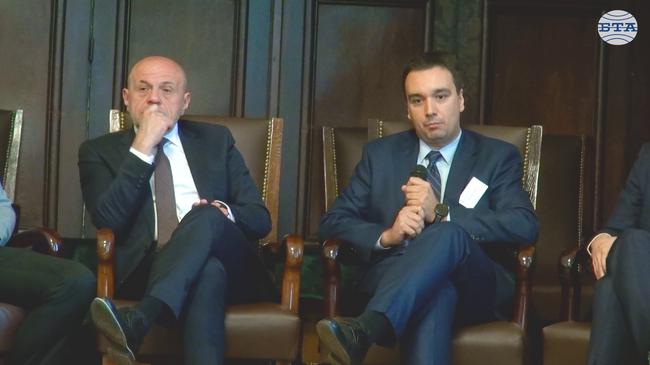 Трябва да се осигури фискално пространство за очакваните ползи от приемането на еврото в България, смята макроикономистът Пламен Ненов