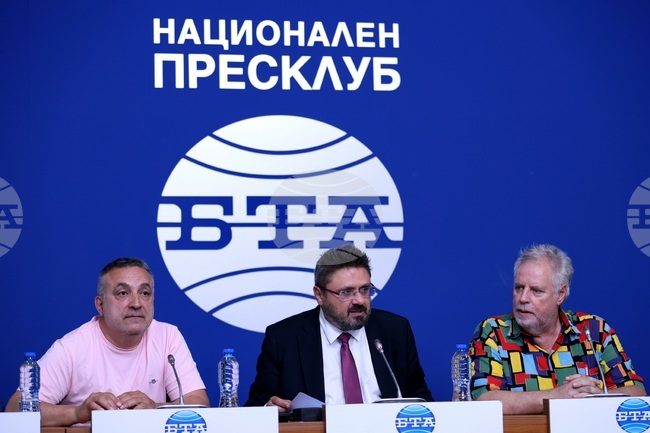 БТА и театралният колеж „Любен Гройс" подписаха договор за партньорство 