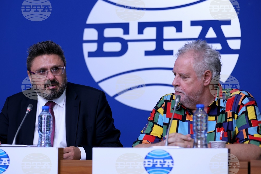 Национален пресклуб на БТА - София - Българска телеграфна агенция - Театрален колеж "Любен Гройс" - договор - подписване