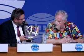 Национален пресклуб на БТА - София - Българска телеграфна агенция - Театрален колеж "Любен Гройс" - договор - подписване