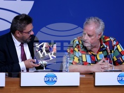 Национален пресклуб на БТА - София - Българска телеграфна агенция - Театрален колеж "Любен Гройс" - договор - подписване