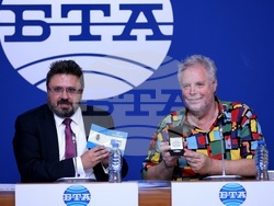 Национален пресклуб на БТА - София - Българска телеграфна агенция - Театрален колеж "Любен Гройс" - договор - подписване