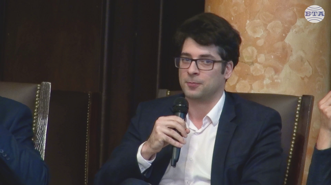 Дългосрочната цел трябва да бъде повишаване на стандарта на живот в България и еврозоната ще благоприятства това, смята Атанас Пеканов