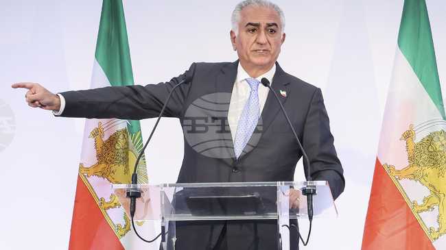 Синът на покойния ирански шах призова Доналд Тръмп да подкрепи протестното движение в Ислямската република