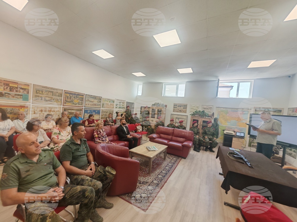 Експозиция, посветена на началното военно обучение в България, бе открита днес в Габрово