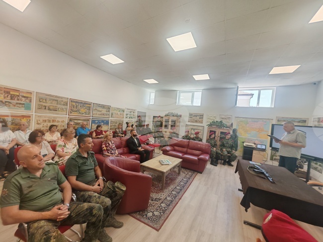 Експозиция, посветена на началното военно обучение в България, бе открита днес в Габрово