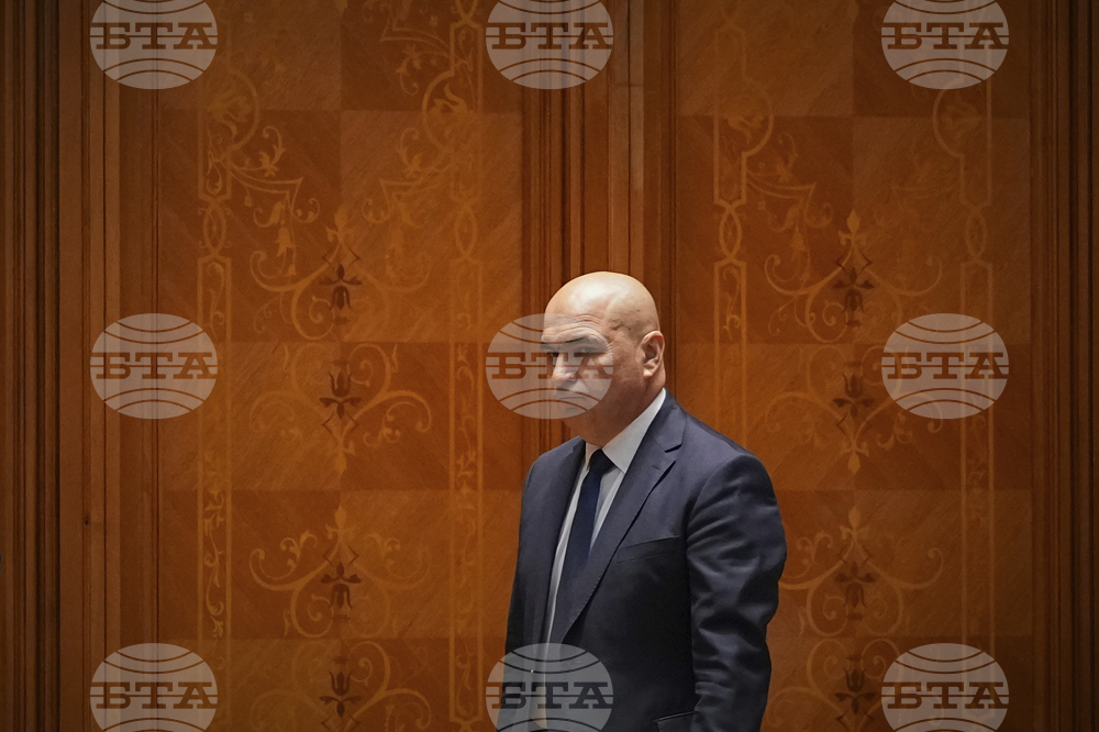 Romanian PM Bolojan Receives Vote of Confidence from Fellow Party Members