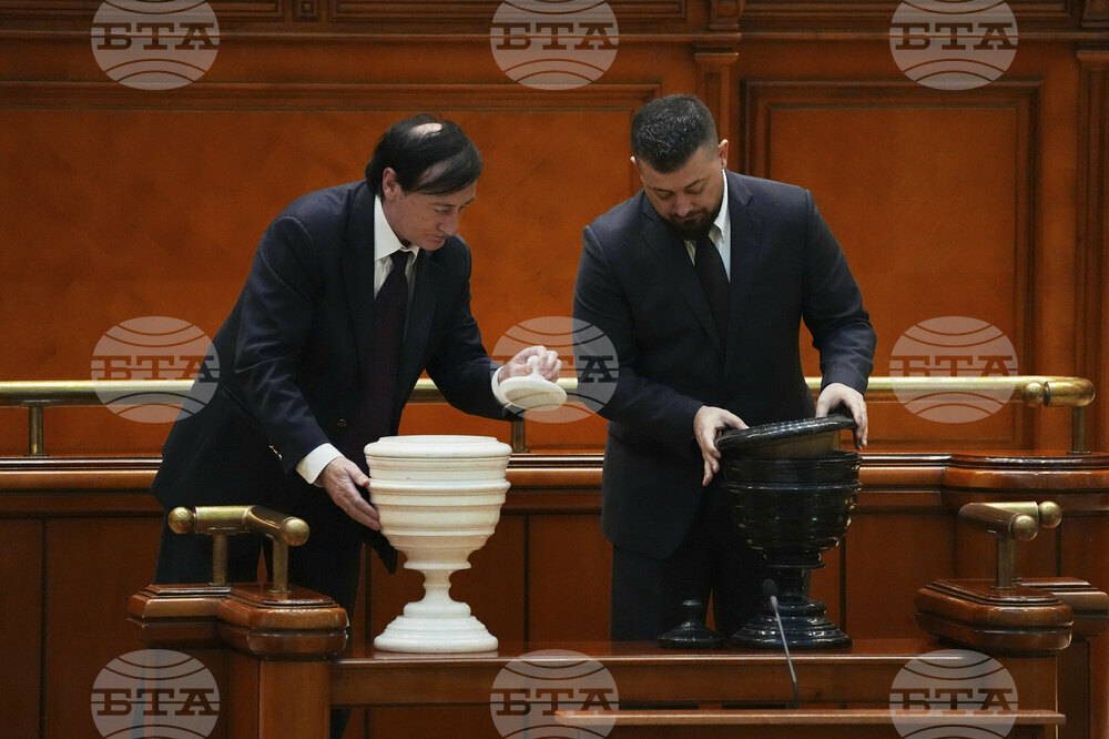 Румънският парламент одобри ново правителство начело с Илие Боложан