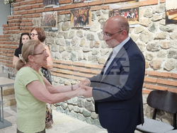 Празник на държавния служител - валидиране на пощенска марка и фотоизложба