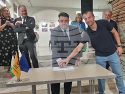 Празник на държавния служител - валидиране на пощенска марка и фотоизложба