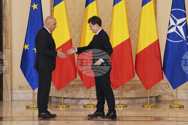 Лидерите на управляващата коалиция в Румъния се събират на среща при президента на фона на напрежение около реформите