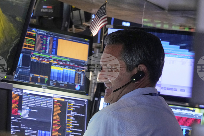 Уолстрийт се оцвети в зелено след обявеното от Тръмп прекратяване на конфликта между Израел и Иран