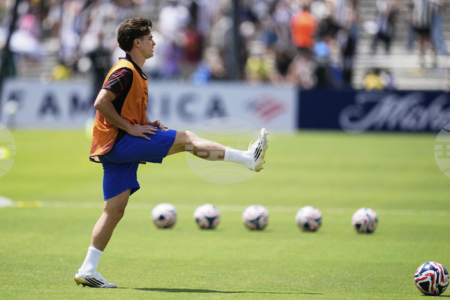 Нападателят Хулиан Алварес ще пропусне гостуването на Атлетико Мадрид срещу Ливърпул в Шампионската лига