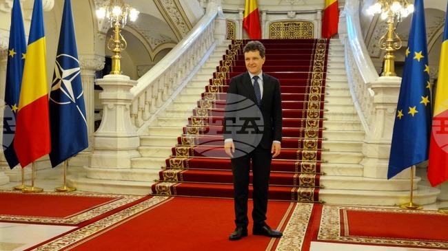 Румъния е корумпирана страна, но е по-малко корумпирана, отколкото преди 20 години, заяви президентът Никушор Дан в реч по случай 1 декември