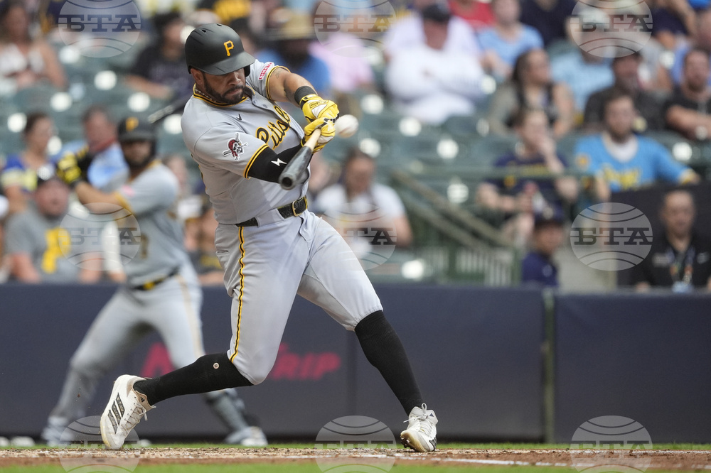 Pirates Brewers Baseball