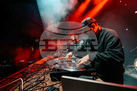 Румъния - Спектакъл с акробатика и светлини събра хиляди на площад "Унири" в Тимишоара, Снимка/ MIHAITOTH@2023