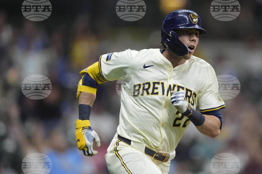 Pirates Brewers Baseball