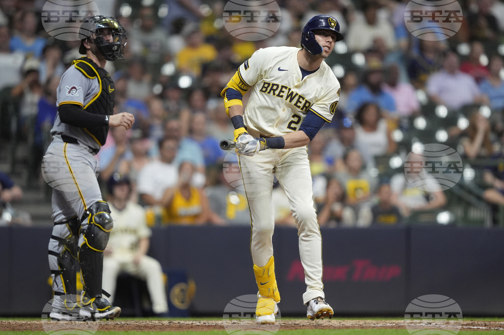 Pirates Brewers Baseball