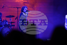 Румъния - Спектакъл с акробатика и светлини събра хиляди на площад "Унири" в Тимишоара, Снимка/ MIHAITOTH@2023