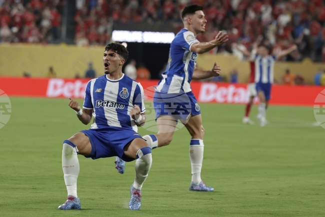 Топ-фаворитите в Лига Европа Рома и Порто с трудни съперници в основната фаза на турнира