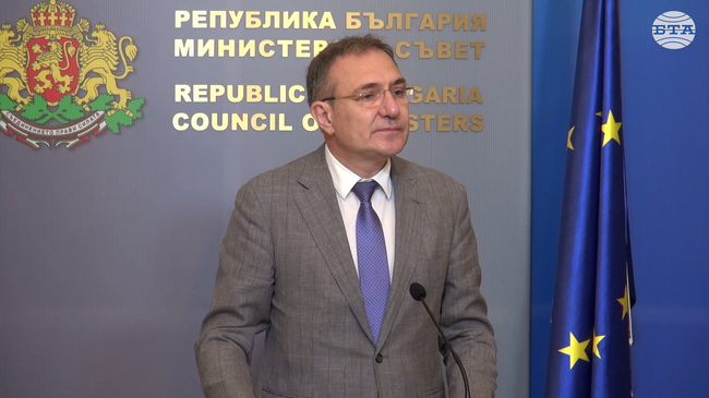 От 1 юли минималната пенсия става 630,50 лв., а средната ще бъде около 1000 лв., каза министър Борислав Гуцанов