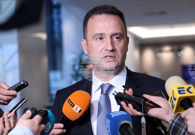 Министърът на енергетиката каза, че договорът с "Боташ" ще струва милиарди на България, а КПК вече проверява случая