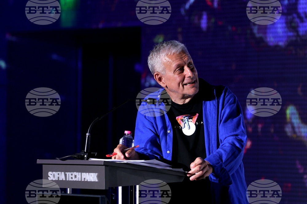 „Ало, Космос" става все по-голямо и по-институционализирано събитие, каза д-р Соломон Паси 