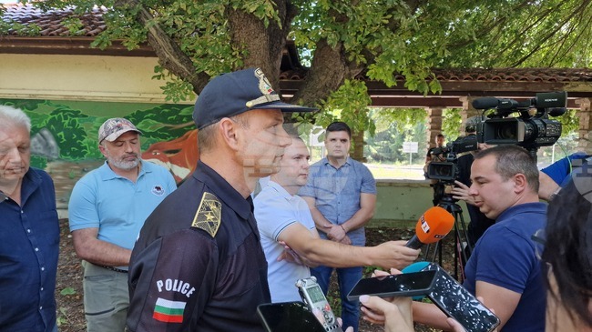 Полицията проверява сигнал от свидетел, че е забелязал вчера сутринта хищникът да пресича пътя от с. Хан Крум към кв. "Дивдядово" в Шумен 
