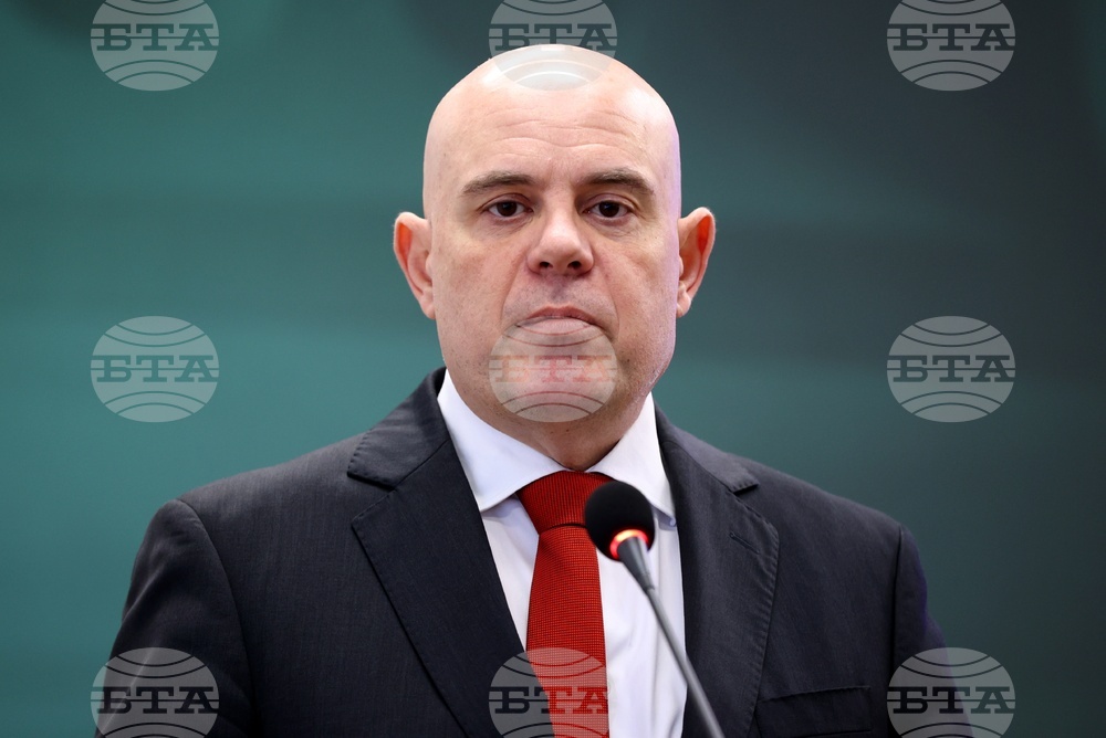Главният прокурор Иван Гешев ще посети следствието и антикорупционната дирекция на Азербайджан
