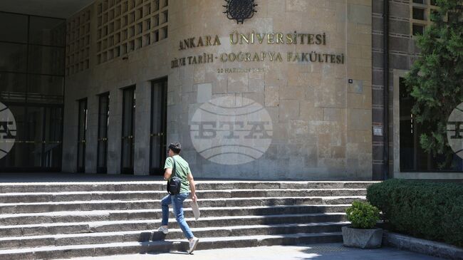 Турция разглежда възможности за съкращаване на 12-годишния образователен модел и намаляване на възрастта за влизане в университет до 15 години