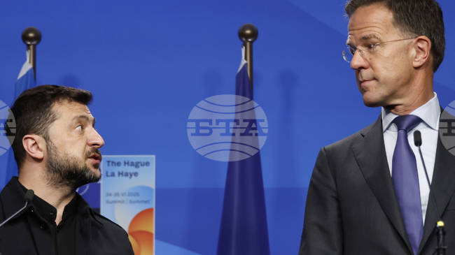 Зеленски каза, че е обсъдил по телефона с Марк Рюте "наличните дипломатически възможности" за слагане край на войната в Украйна 