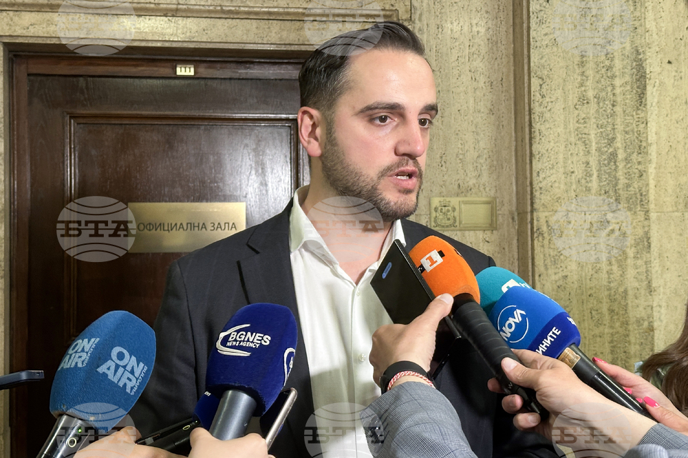 Това, което се случи, е трус, нека да се съберем, за да видим как ще действаме, каза Цветомир Петров преди Националния съвет на „Продължаваме промяната“