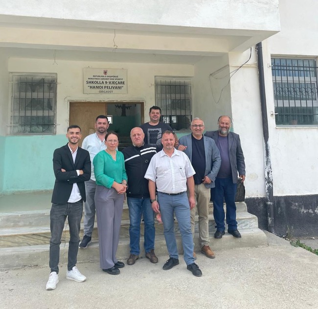 Български дарители оборудваха три компютърни зали в селата Мало Острени и Ладомерица, област Голо Бърдо и в Оргьоста, област Гора, Албания