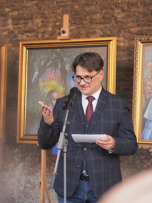 Culture Minister Bachev Opens Bulgarian Exhibition at Basilica of Saint Clement in Rome