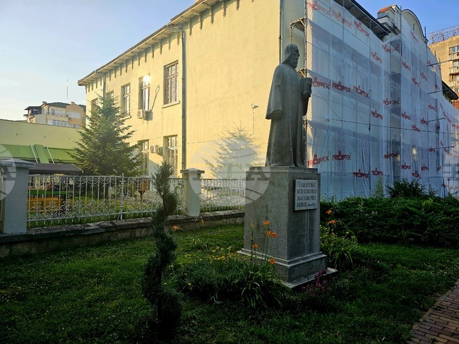 През лятото в Община Русе се извършват строително-ремонтни дейности в 17 детски градини и над 20 училища