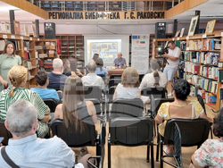 Ямбол - фотокнига „Християнски светини” - представяне