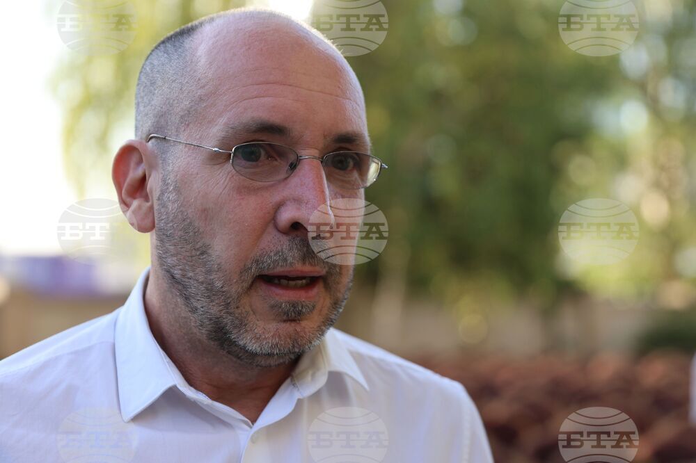 Няма по-важно от това да живеем в свят, в който културата ни прави по-човечни и по-добри, заяви Камен Балкански