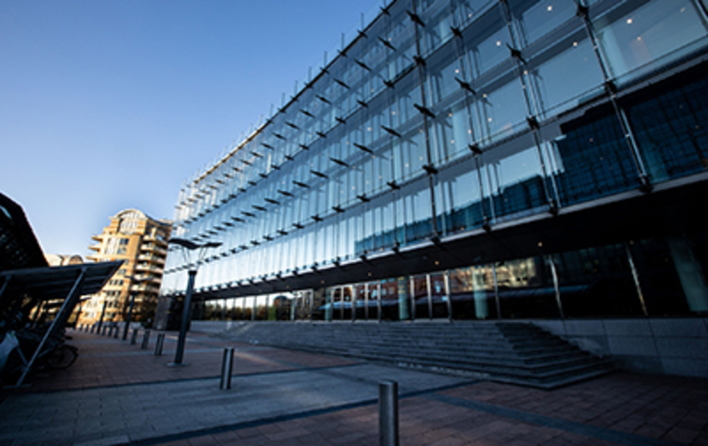 European Parliament Committee Adopts Draft Report on Bulgaria's Eurozone Entry on January 1, 2026