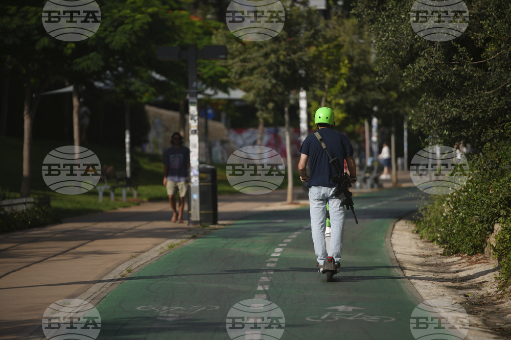 Водачите на електрически тротинетки в Италия вече ще трябва да имат свидетелство за правоуправление