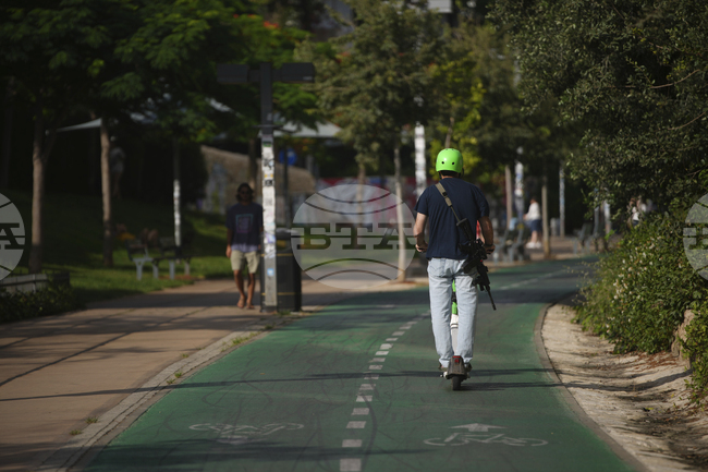 Водачите на електрически тротинетки в Италия вече ще трябва да имат свидетелство за правоуправление