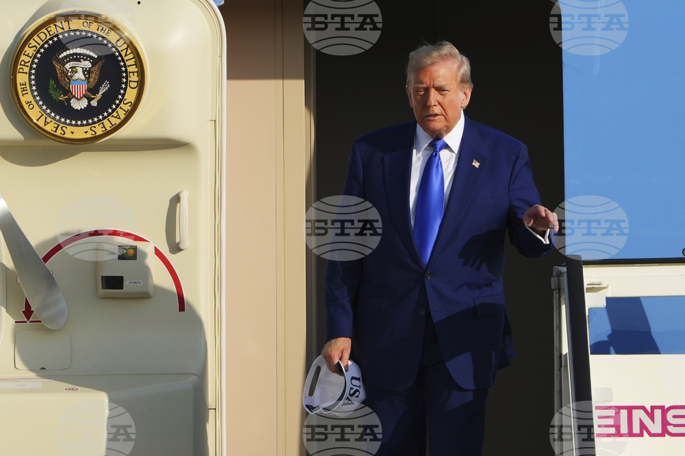 Американският президент Тръмп пристигна в Нидерландия за срещата на НАТО