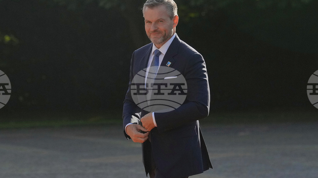 ТАСР: Словашкият президент Петер Пелегрини ще посети Чехия за срещи с Петър Павел и Андрей Бабиш