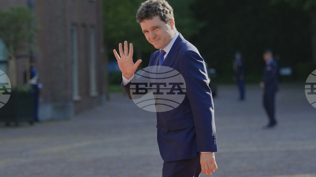 Участие на румънския президент в предизборно събитие предизвика критики както от опозицията, така и от част от управляващите