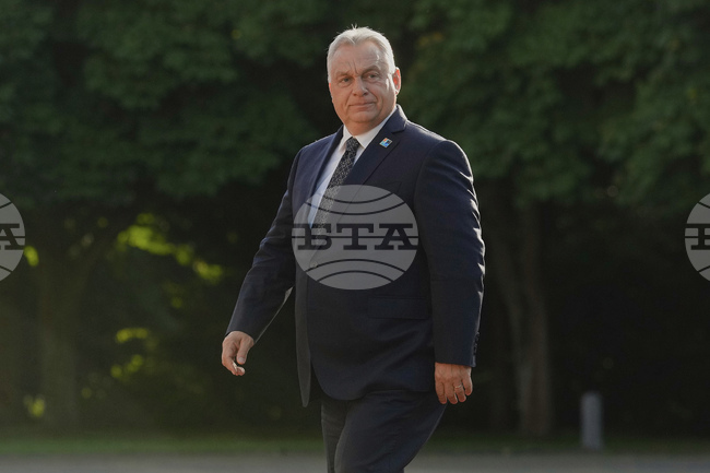 Унгария работи за намирането на начин да заобиколи американските санкции срещу руски петролни компании, заяви Орбан 