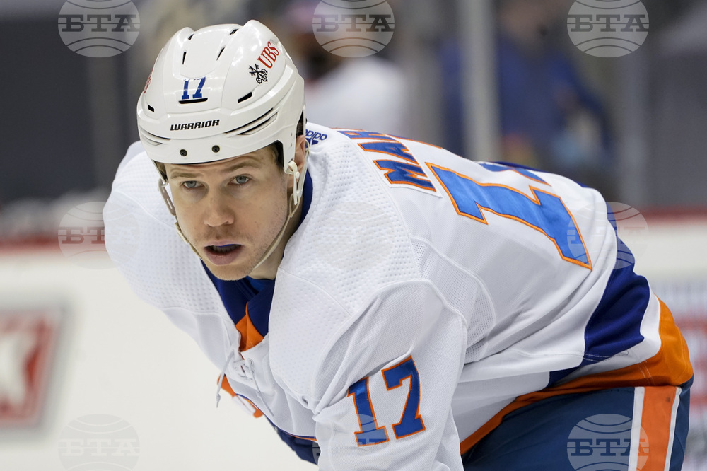 Islanders Martin Retires Hockey