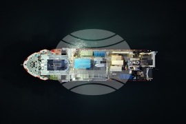 Ден 53 - Антарктида - Дебаркиране от борда на НИК 421 на брега пред българската база „Св. Климент Охридски"